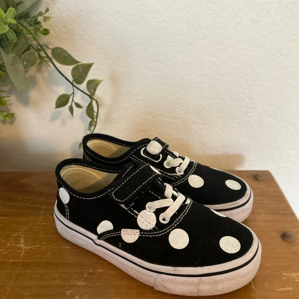 Kids Black and White Polka Dot Shoes Size 10